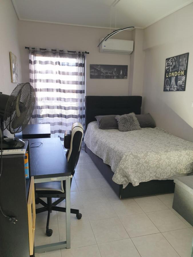 Modern 2Br City Flat 10Min From The Beach Athens Exterior photo