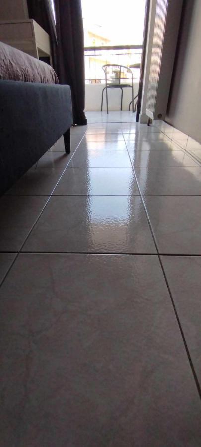 Modern 2Br City Flat 10Min From The Beach Athens Exterior photo